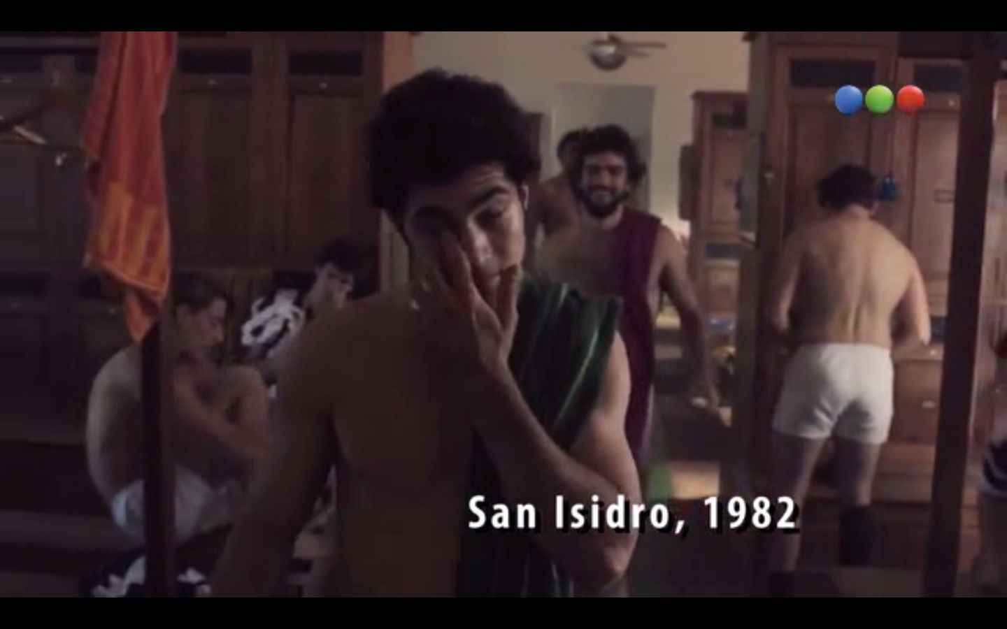 Historia de un Clan Part I Chino Darín Benjamin Alfonso Naked Extras Desnudos en